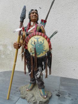 Importante sculpture représentant un indien 2