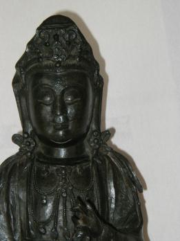 CHINE, XVIIe/XVIIIe - Kwan-Yin, Bronze anciennement laqué 2
