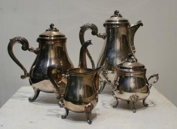 CHRISTOFLE - Service thé café en métal argenté de style Louis XV 2