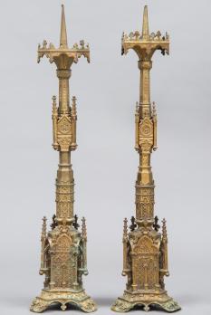 Paire de PIQUE CIERGES en bronze de style Néo Renaissance, XIXe 2