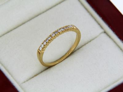 Alliance en or jaune et diamants 0.12 carats 2