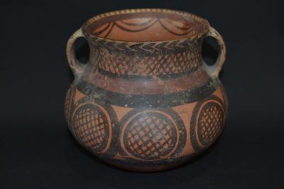Vase néolithique. CHINE, Période néolithique; 2000 ans avant JC 2