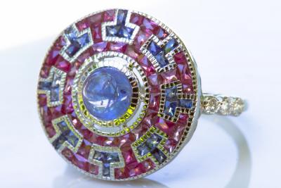 Bague en or 750 (  18 KT  ) de style art déco saphirs  rubis et diamants 2