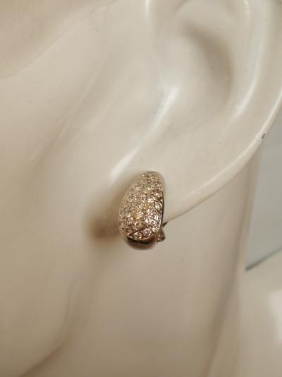 Paire de boucles d oreilles créoles en gris 18 carats pavées de diamants 2