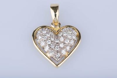 Pendentif coeur  en or jaune 18 ct 30 diamants env. 0,30 ct au total 2