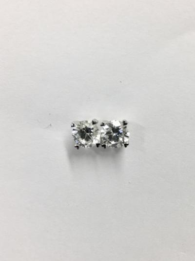 Platinum diamond stud earrings 2