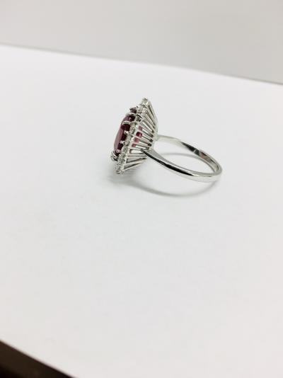 10ct ruby and diamond cluster ring. 2