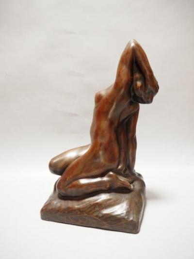 Amedeo GENNARELLI (1881-1943). Nu assis le bras levé. Bois sculpté 2