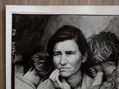Dorothea Lange (1895-1965) - Migrant Mother, 1936 2