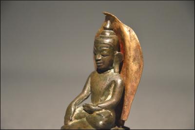 Ancien Bouddha en bronze  Birmanie  XIX ème siècle 2
