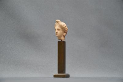 Visage en terre cuite, Grèce antique, Époque hellénistique, IIIème-Ier siècle av JC 2