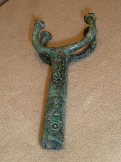 Porte ÉTANDART: Europe de l’Ouest,age du bronze final-début Age du fer, 950 circa 750 2