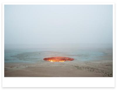Carolyn DRAKE - The Door to Hell Darvaza, Turkmenistan. 2009 - Poster